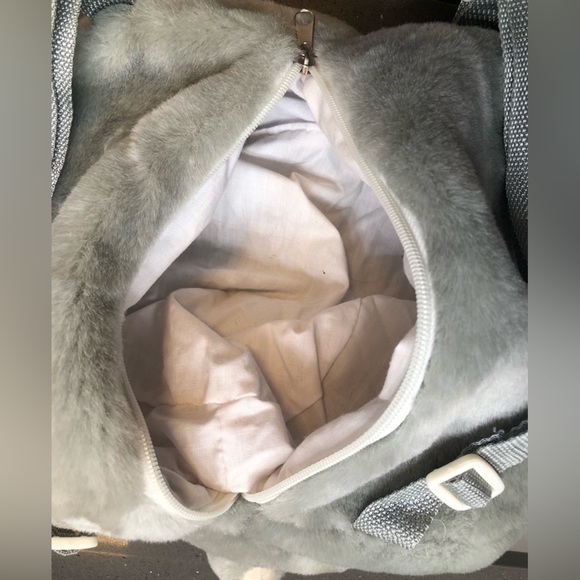 Elephant plush backpack with adjustable straps - Picture 4 of 5